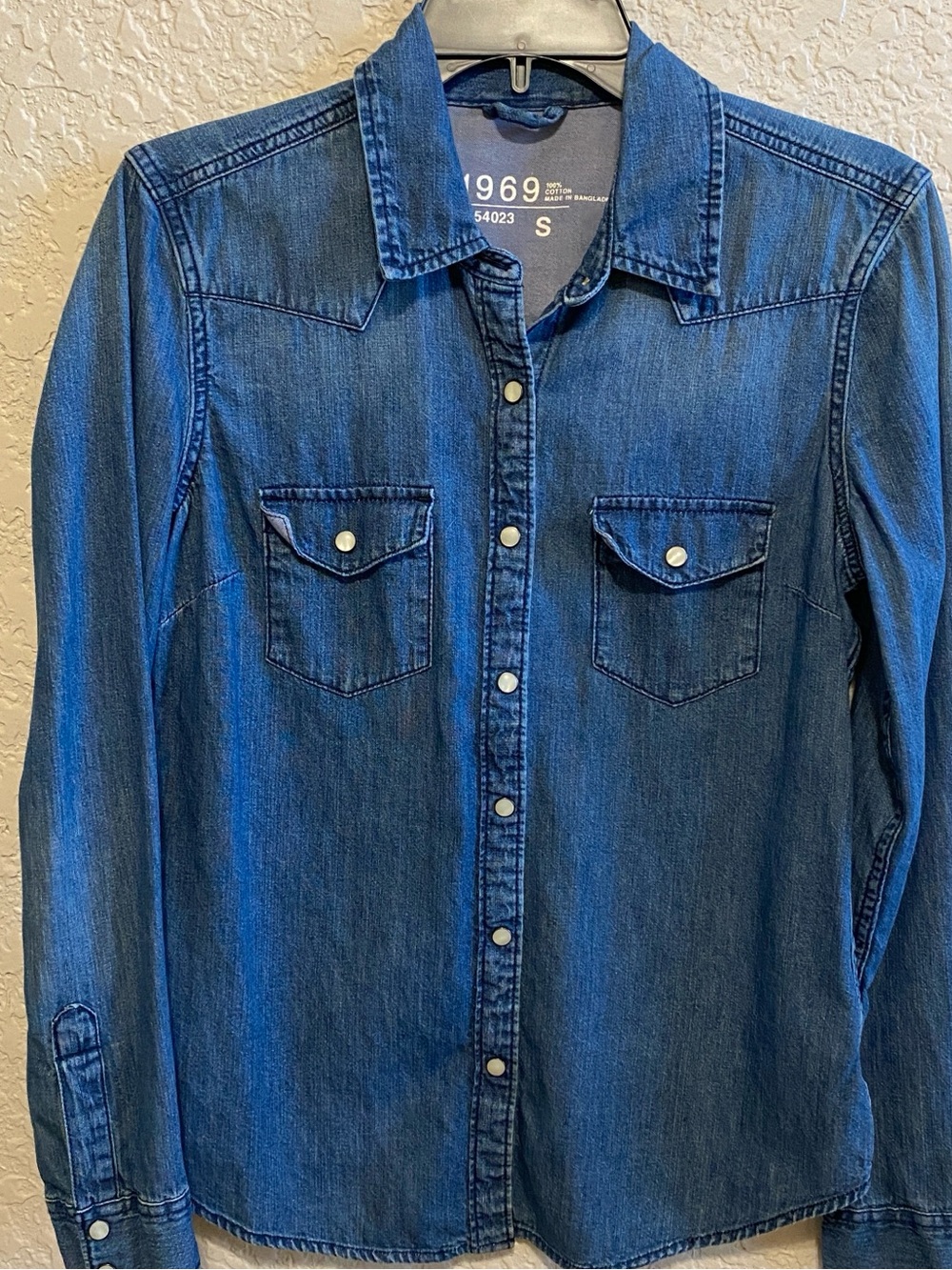 Gap 1969 Denim Western Button-Up Shirt in Medium Blue Size Small